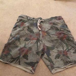 Hawaiian shorts very good condition
